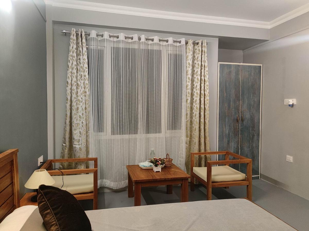 Urban Tavern Shillong Zewnętrze zdjęcie